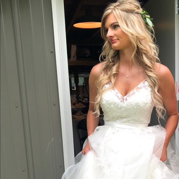 Meet your Posher, Allissa - Picture 1 of 1